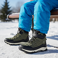 Зимове дитяче взуття, дутики, чоботи, термоботки на овчині на хлопчиків чорні на липучці. Розмір: 38,39