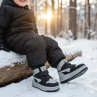 Зимове дитяче взуття, дутики, чоботи, термоботинки на овчині на хлопчиків чорні на липучці. Розмір: 32-34