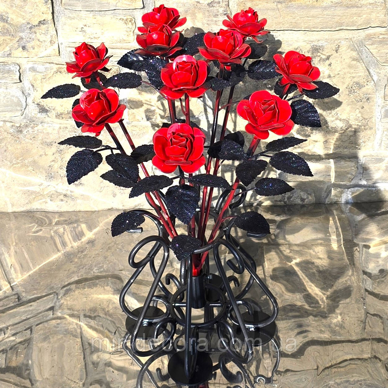 Кований букет троянд великий із 10 шт. на цвинтарі, букет кольорових троянд на цвинтарі, декорацій та ін.