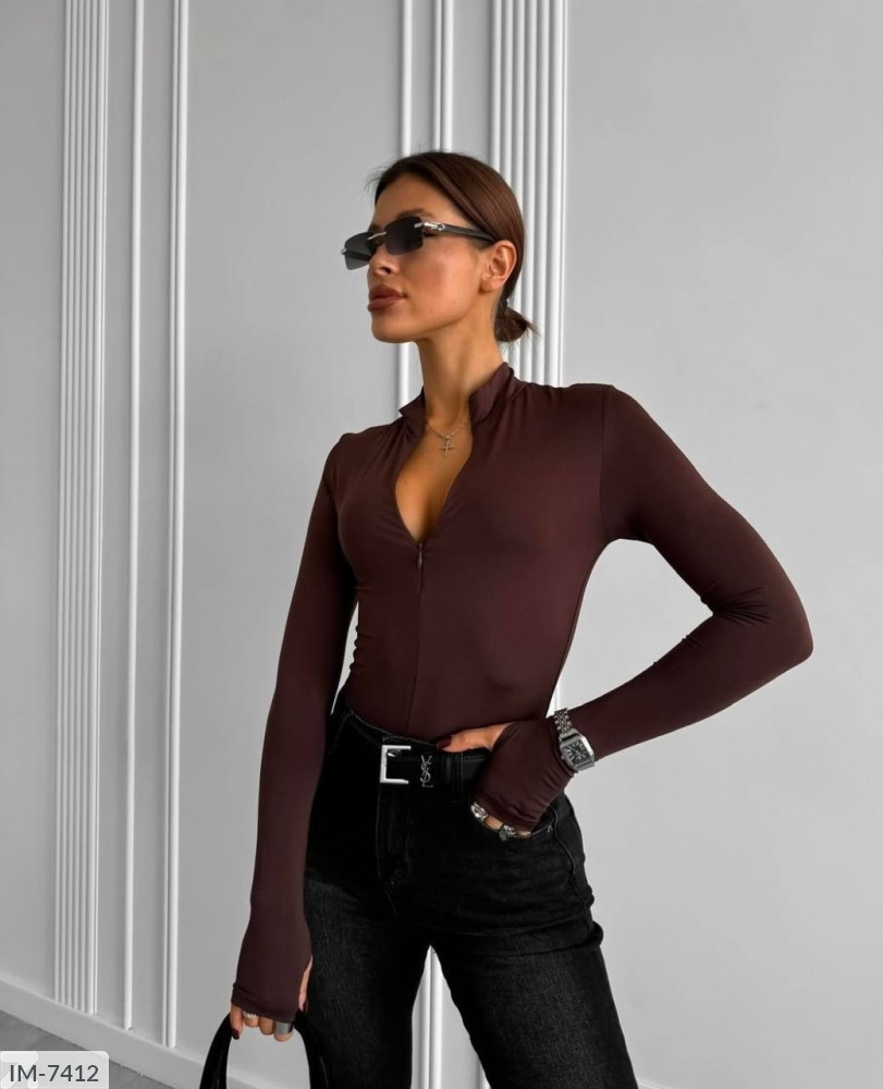Боді жіноче обтисле базове стильне на фігурі з довгим рукавом на пальчик із блискавкою розміри 42-46