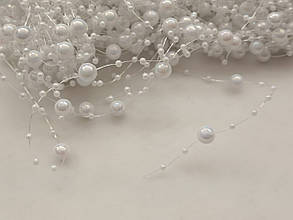 Намистини на нитці 1.3 м колір білий голограма