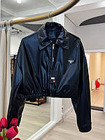 Жіноча укорочена куртка з натуральної шкіри Прада чорного кольору