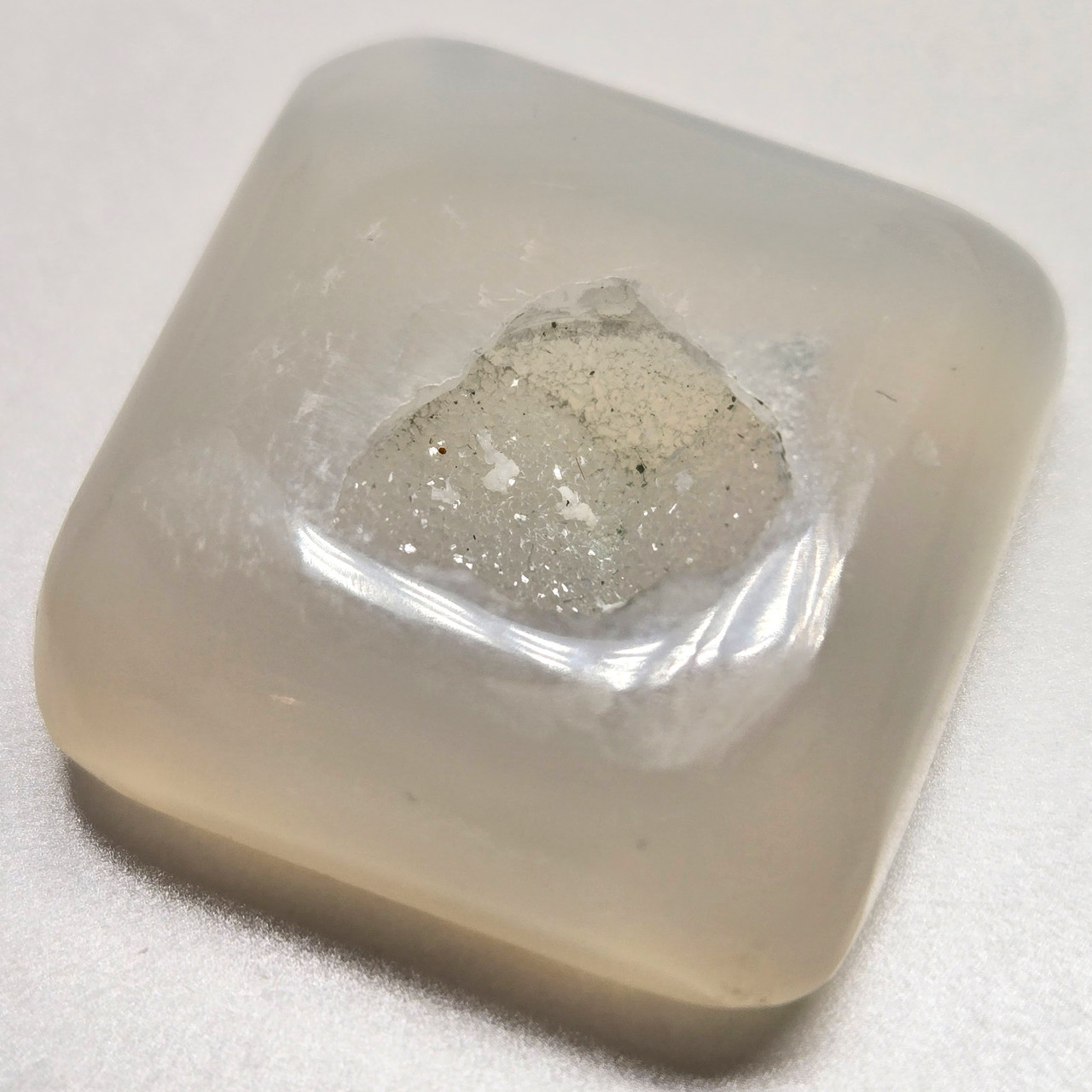 Агат із друзою кварцу – кабошон 60 ct для створення прикрас., фото 1