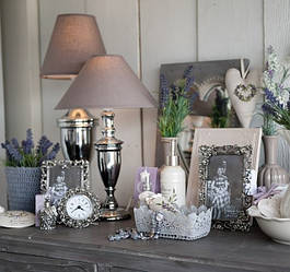 Свічники, годинники, фоторамки, скриньки та інший декор