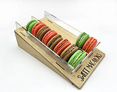 Вітрина під макаруни на 2 рядки по 24 см, підставка для макрунів з дерева та акрилу під кутом (15х28х11 см)