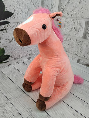 М'яка іграшка з пледом усередині Конячка рожева 60 см (символ 2026 року), фото 1