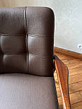 М'яке крісло з дерев'яними підлокітниками, фото 4