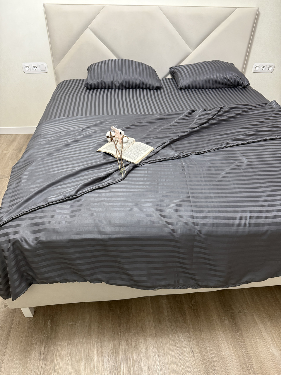 Постільна білизна Страйп Сатин Євро комплект(220х240см) колір Графіт, фото 1