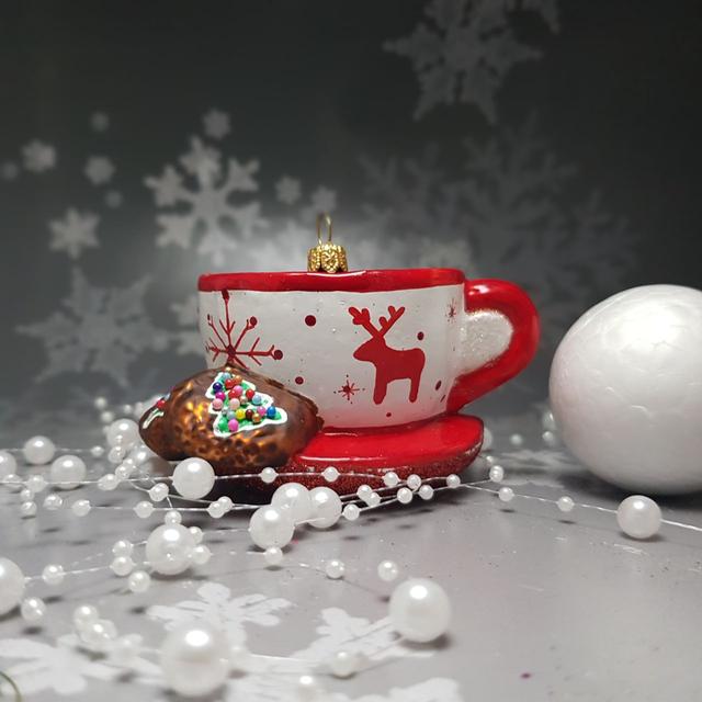 Скляна ялинкова прикраса Новорічна чашка з пряником Impuls. асортимент як Irena, Komozja