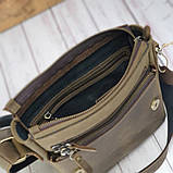 Чоловіча шкіряна сумка BGS з декоративною строчкою 23*20*7 см оливкова BGS3067, фото 6