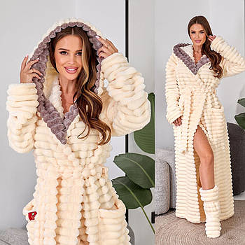 Жіночий довгий халат в підлогу з чобітками (р.42-48,50-54,56-60) полірована махра