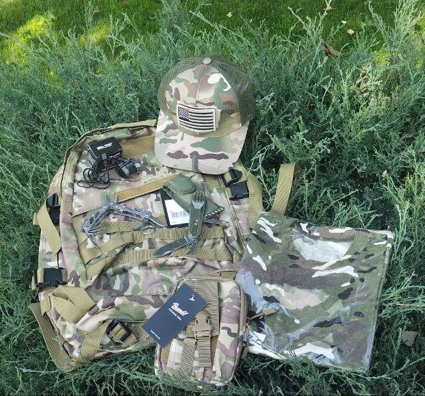 Подарунковий набір для військових  Рюкзак Brandit 35 л. з мультитулом Футболка підсумок мультикам, фото 1