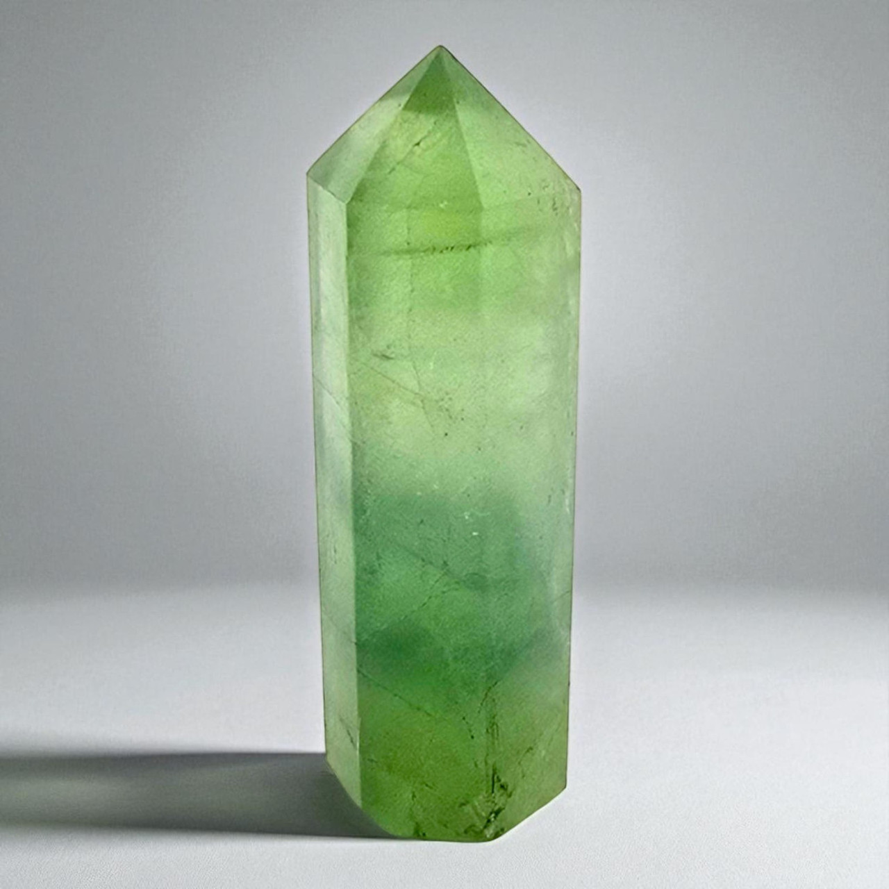Кристал зеленого кварцу у формі вежі (полірований, 7.5 см), фото 1