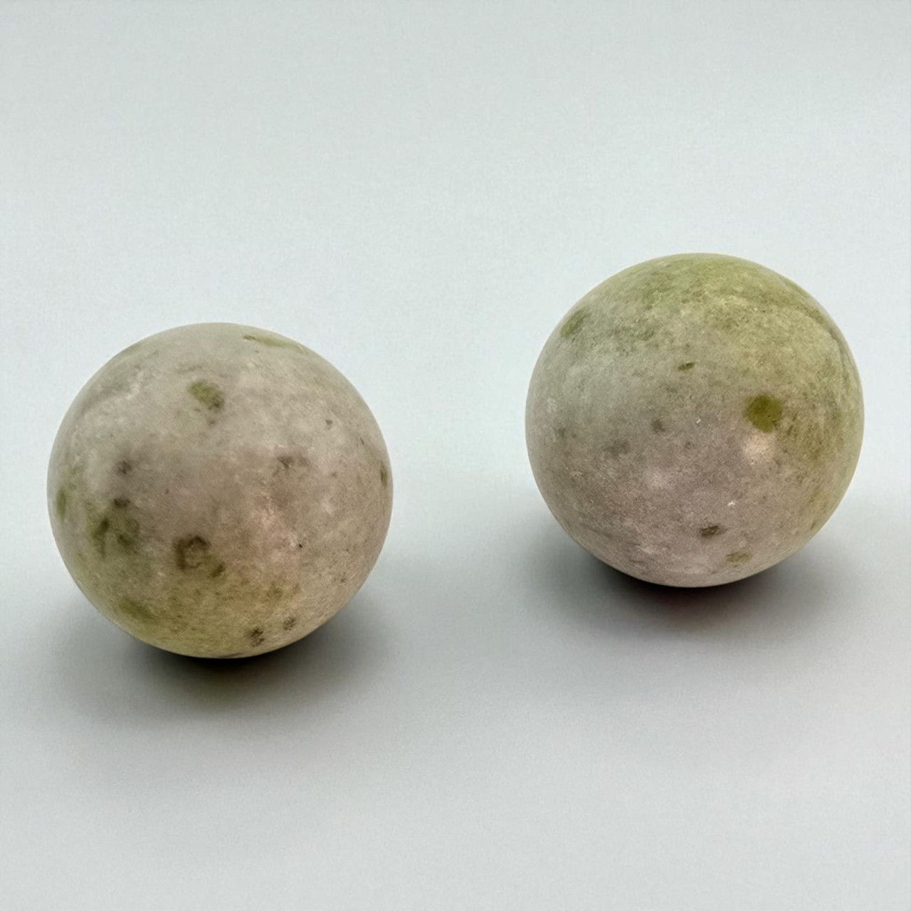 Кулі масажні з білого нефриту у футлярі (d-5 см), фото 1