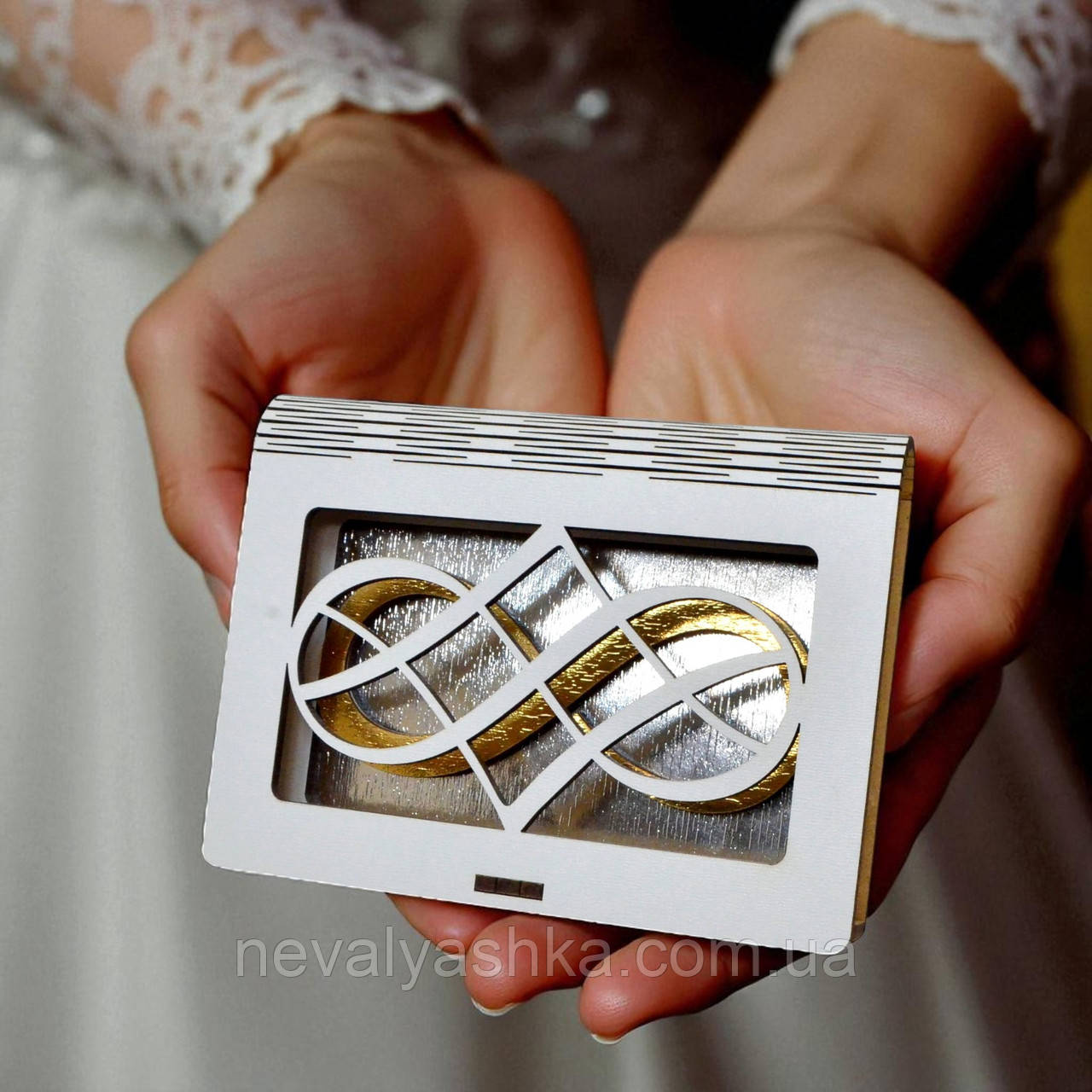 Весільна Підставка для Обручок 14 см, Футляр "Нескінченність (Відкритого Типу)", Дерев'яна Коробочка для Каблучок на Весілля