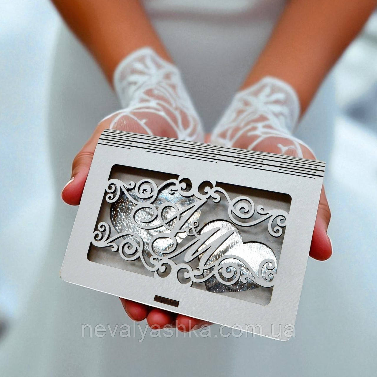 Весільна Підставка для Обручок 14 см, Футляр з Ініціалами (Відкритого Типу), Іменна Дерев'яна Коробочка для Каблучок на Весілля