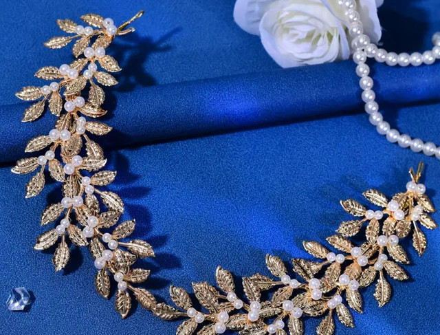 Обруч-повязка в греческом стиле Тиара с декором, ободок для волос золотистый