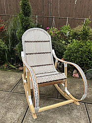 Крісло-качалка з  лози.