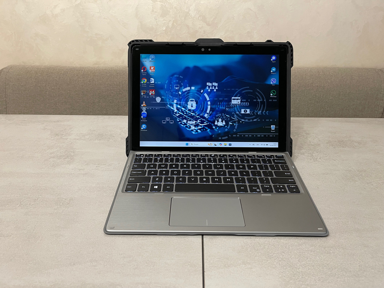 Планшет Dell Latitude 7210 2-in-1, 12,3" FHD IPS, i5-10310U, 16GB, 256GB. Чохол, фото 1