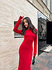 Червона жіноча базова облягаюча еластична сукня міді по фігурі в стилі SKIMS з віскози з розрізом, фото 5