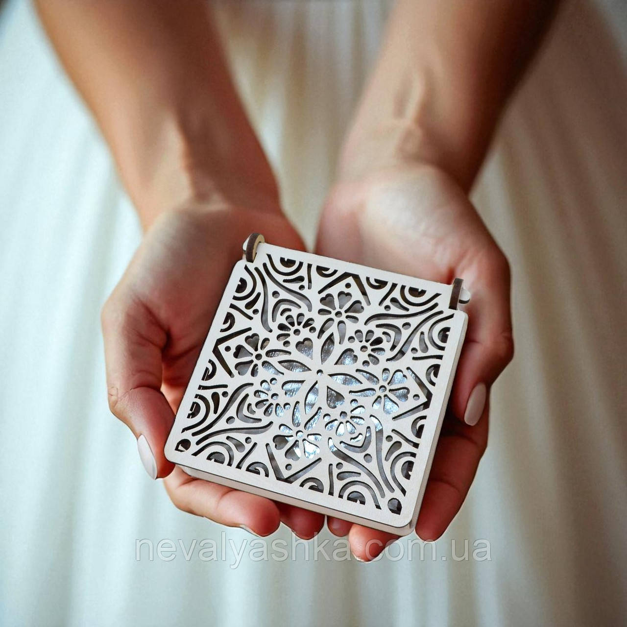 Весільна Підставка для Обручок 10 см, Футляр "Орнамент + Срібло" Дерев'яна Коробочка для Каблучок Футляр на Весілля