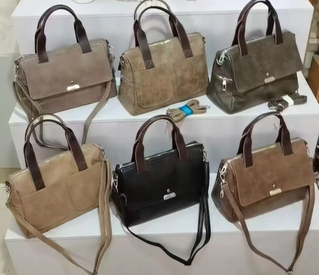 Сумка жіноча прямокутна на блискавці зі штучної шкіри у різних кольорах Zhenya, фото 1