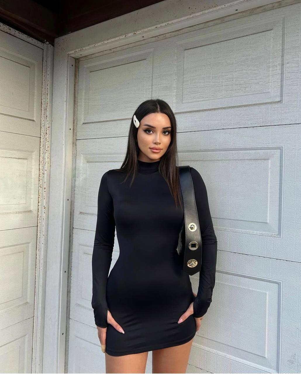 Сукня міні Модель: 824-1498 Колір: чорний, фото 1