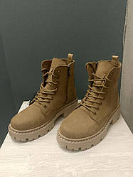 Жіночі черевики