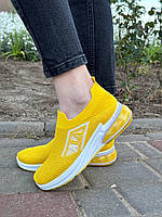 Кросівки жіночі оптом