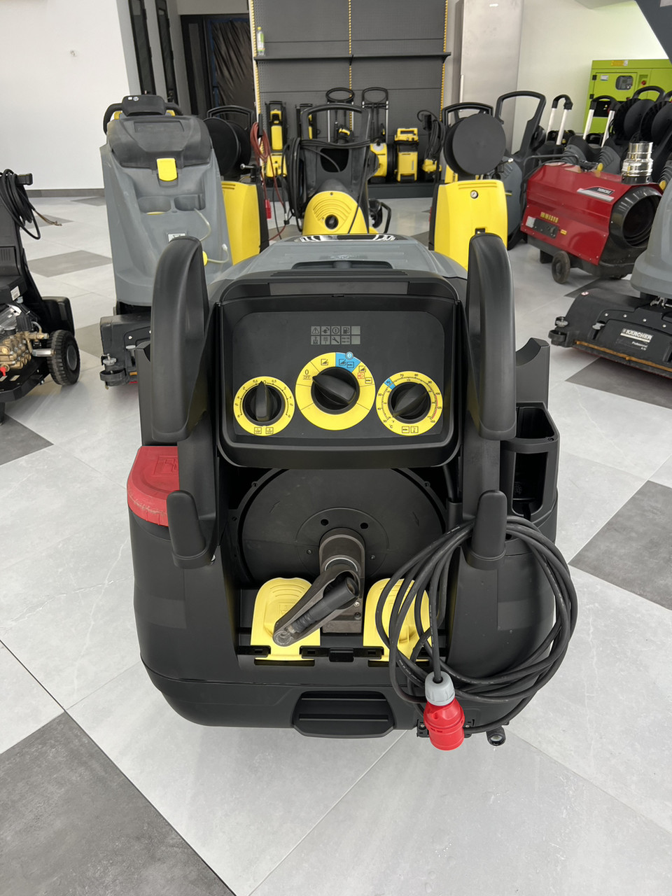 Вживаний Karcher hds 1020 4M 200 бар 1000Л вживаний апарат високого тиску з підігрівом води, фото 1