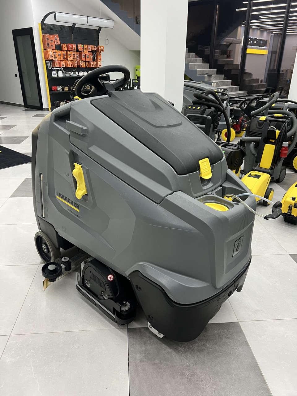 Вживана Karcher B95RS підлогомийна машина, фото 1