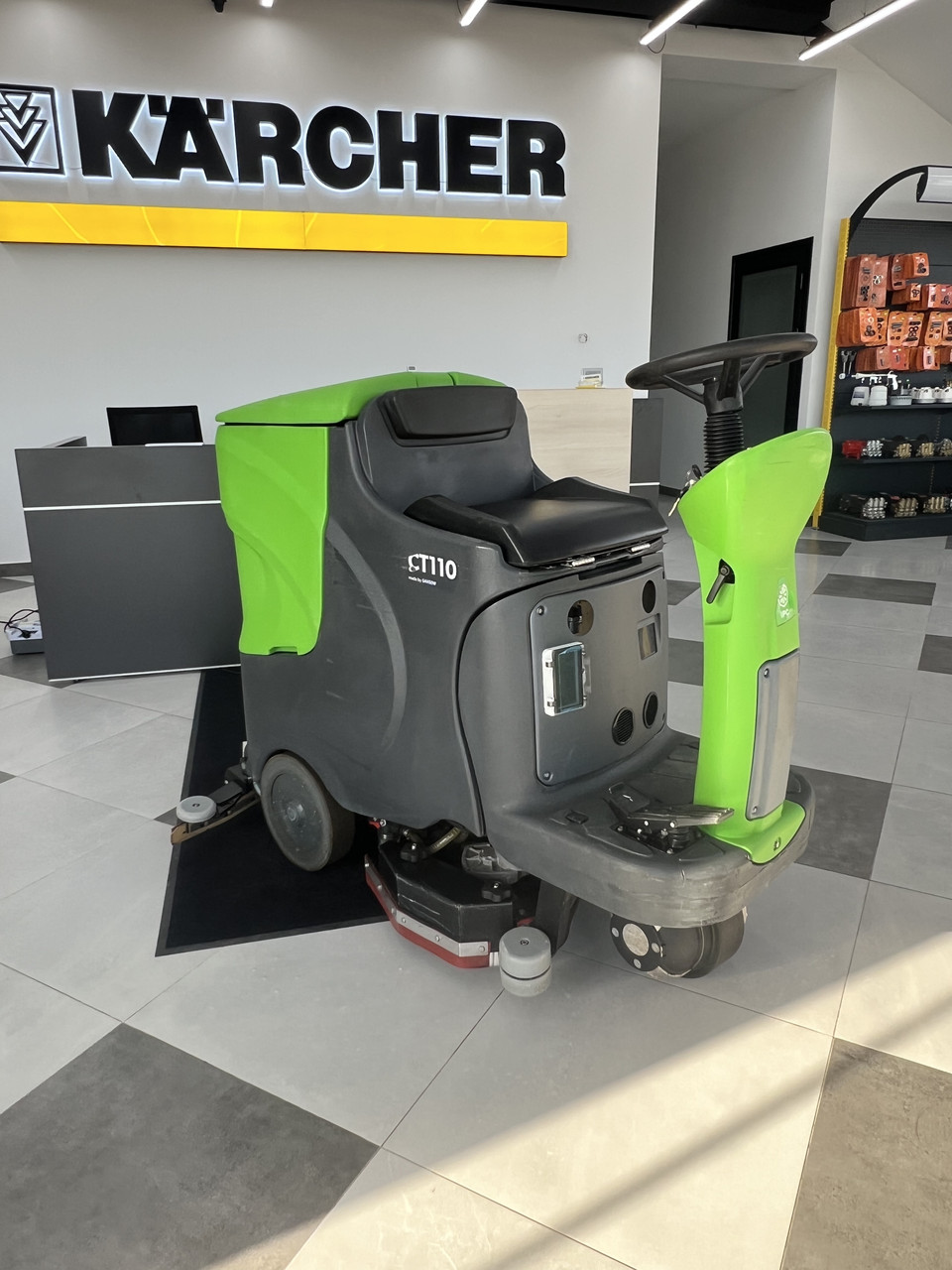 Ipc ct 110 підлогомийна вживана машина з оператором, фото 1