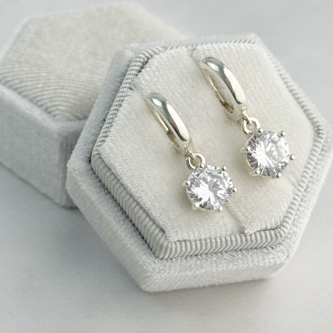 Срібні сережки-підвіски з фіанітом «Маркіза» — срібло 925, англійська застібка, фото 1