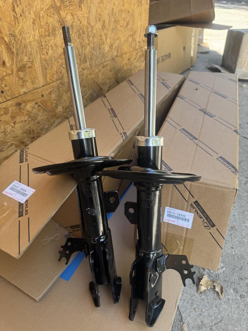 Амортизатор передний Toyota Avalon 2013 4852009894, фото 1