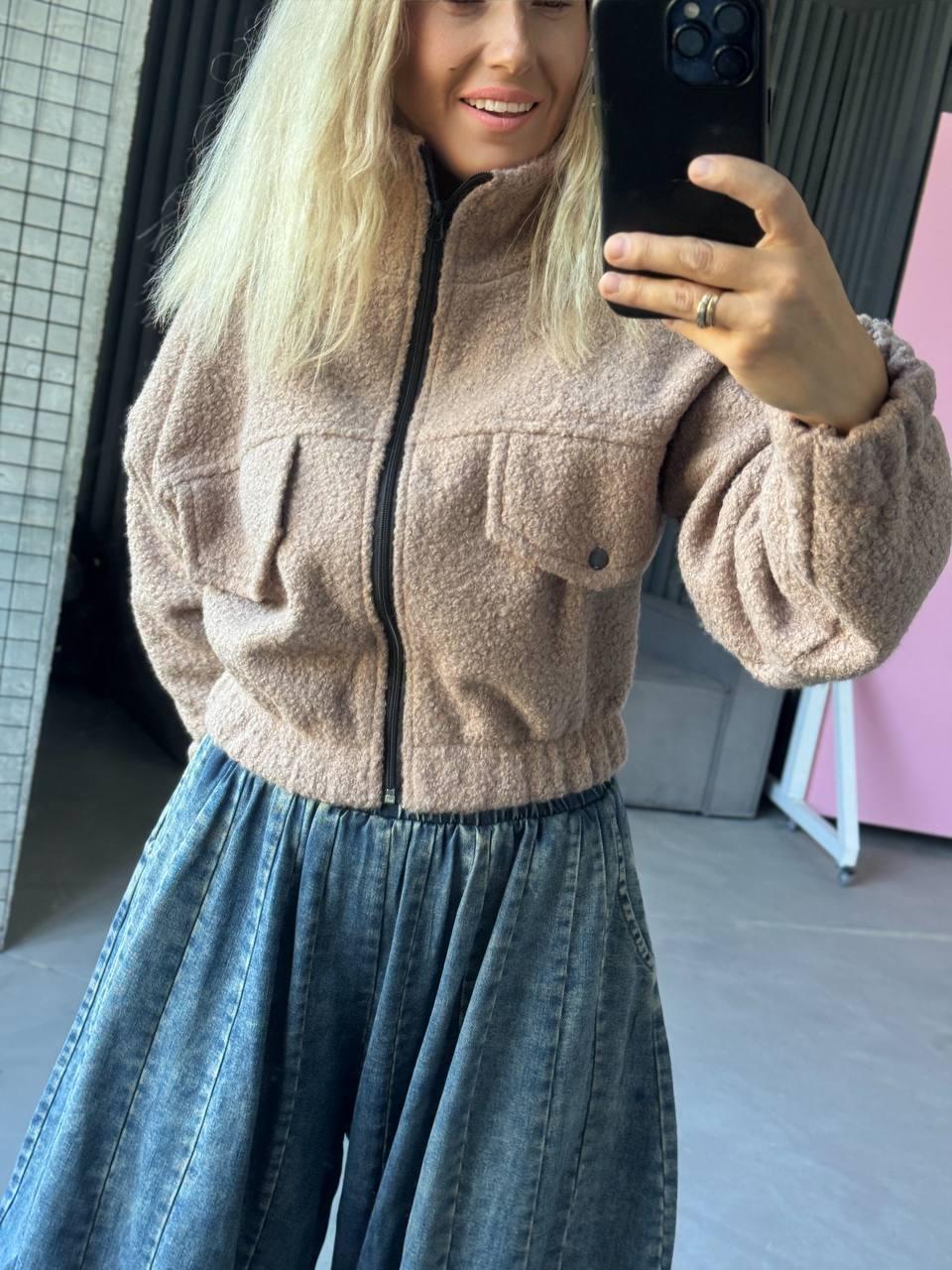 Жіноча укорочена куртка бомбер тепла на блискавці з коміром-стійкою (р. 42-52) 2KU1301, фото 1