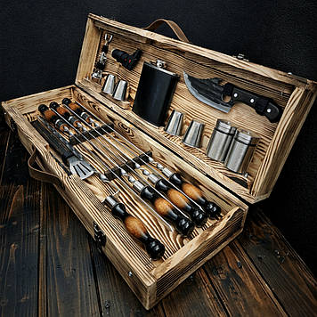 Подарунковий набір шампурів у дерев'яному кейсі "Буревій Люкс"