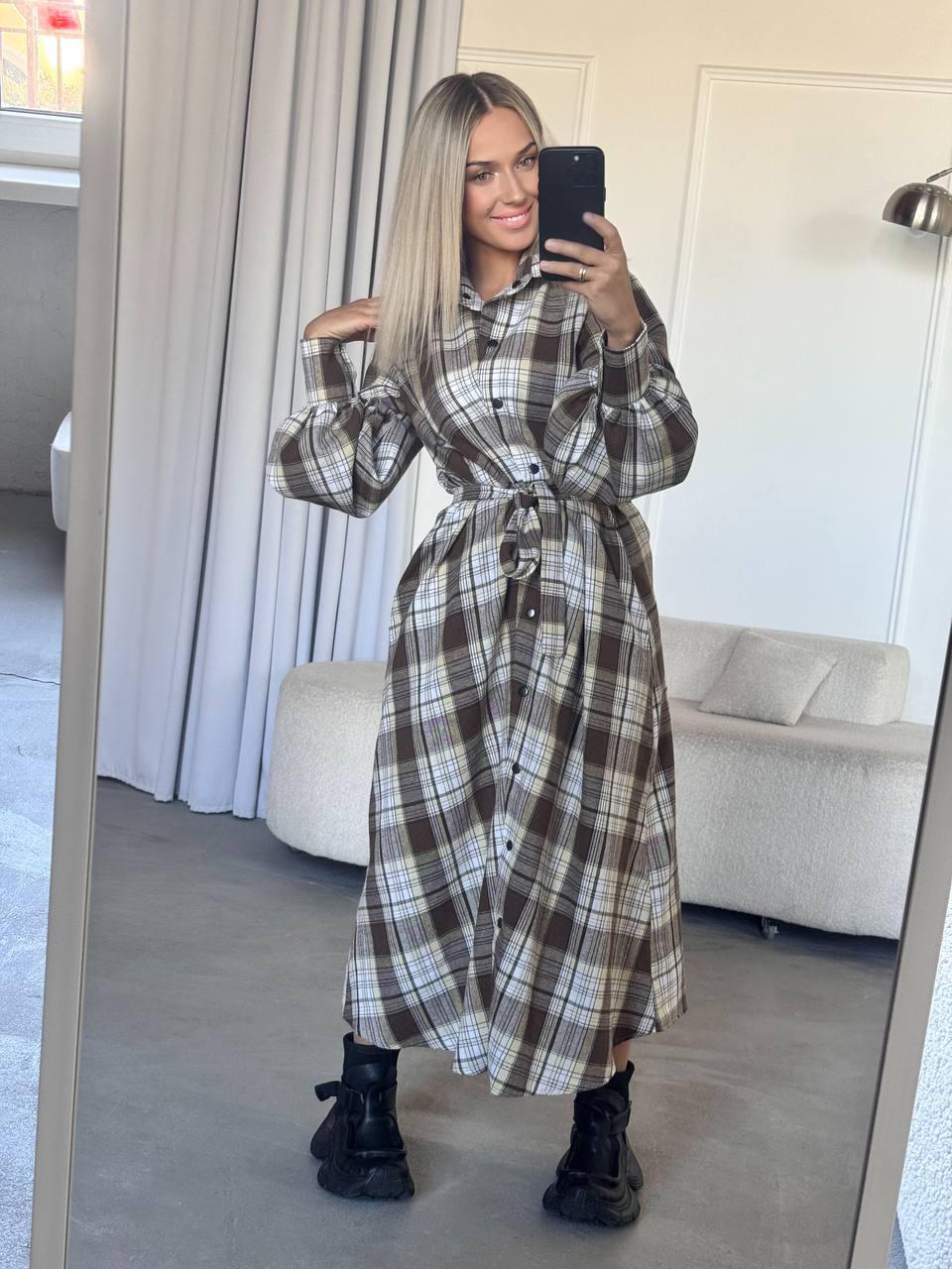 Жіноче тепле плаття-сорочка довге картате з поясом і рукавами ліхтариками (р. 42-52) 2py6141, фото 1