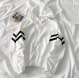 Жіноча вітровка; Кольори: чорний, білий; Розмір: 42-46 Універсал;