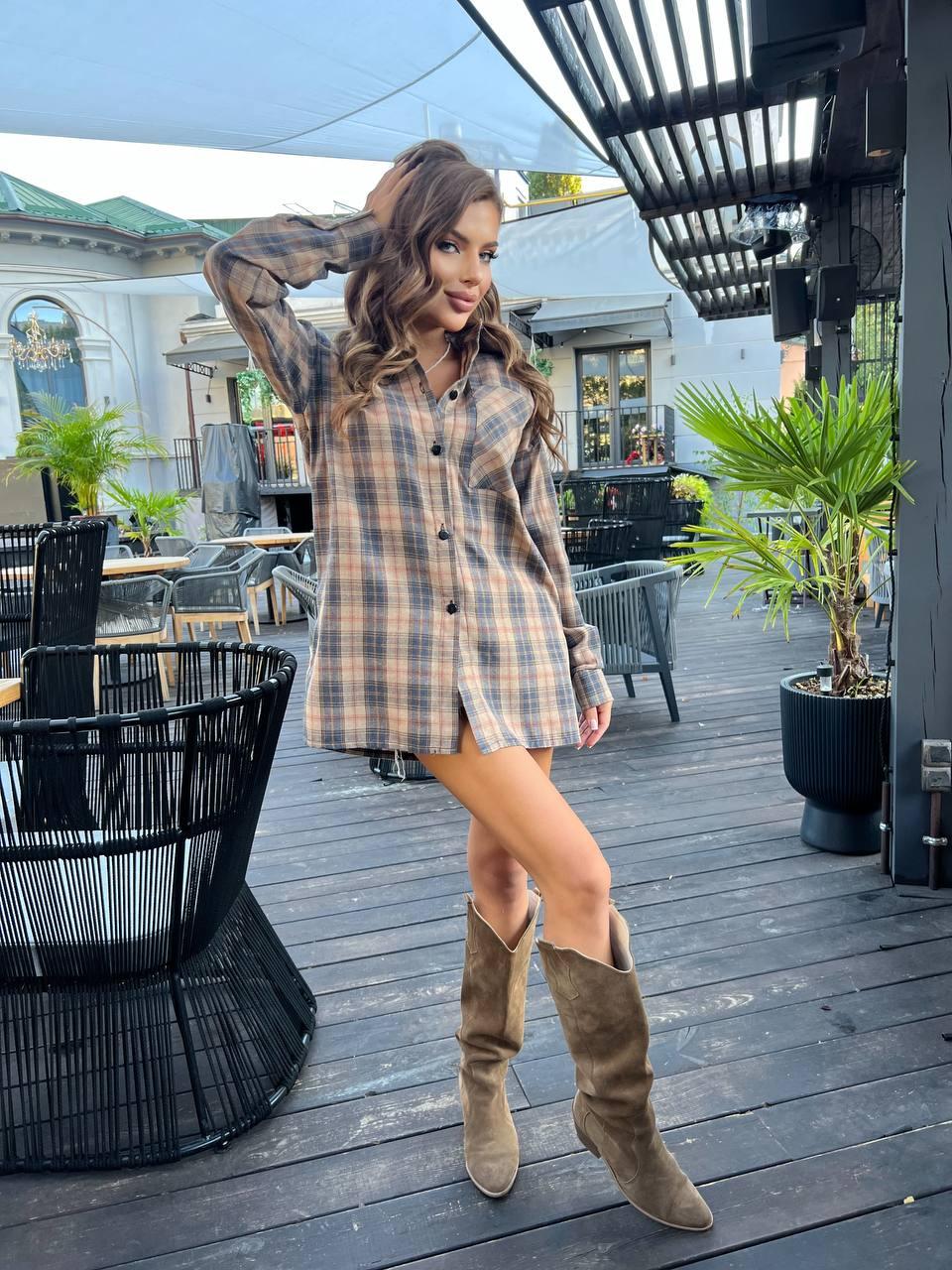 Вільна жіноча сорочка з фланелі у світло-бежеву карту, фото 1