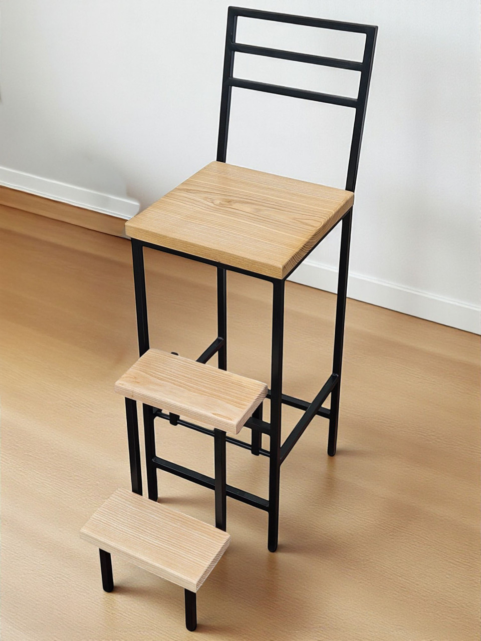 Барний стілець зі сходами з натурального дерева Magnus Наша Ковка, фото 1