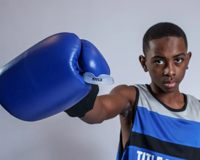 Капа боксерская для бокса ММА кикбоксинга тхеквондо и единоборств TITLE взрослая прозрачная одночелюстная