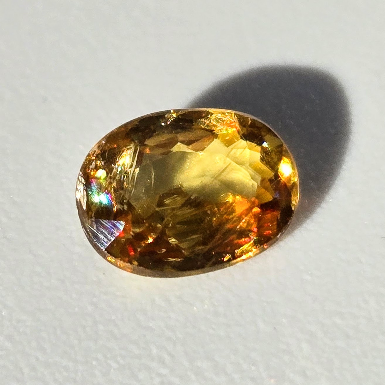 Сфен (титаніт) - ювелирна вставка 1,2 ct, фото 1