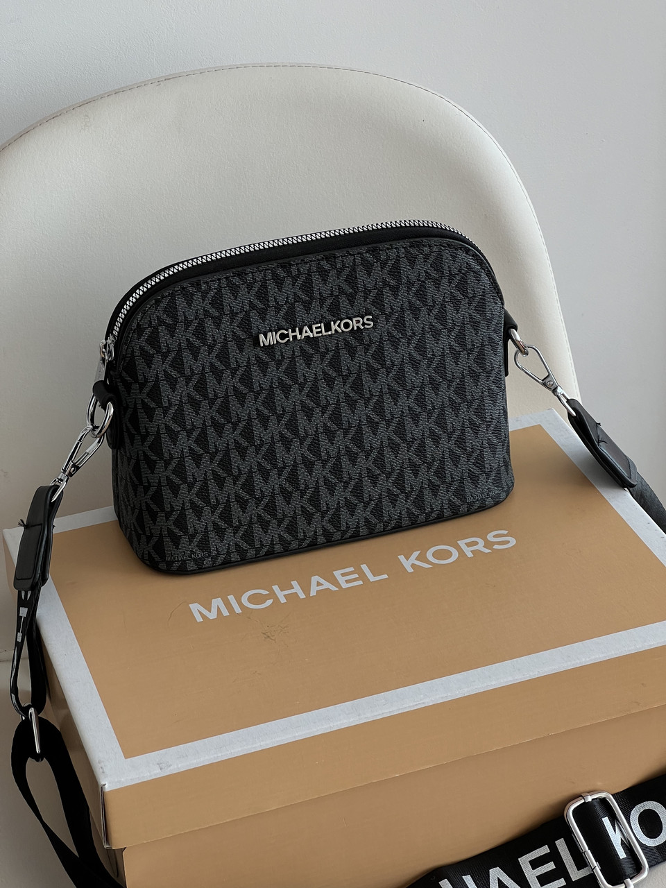 Сумка жіноча Michael Kors крос-боді 2 в 1 Майкл Корс чорний, фото 1