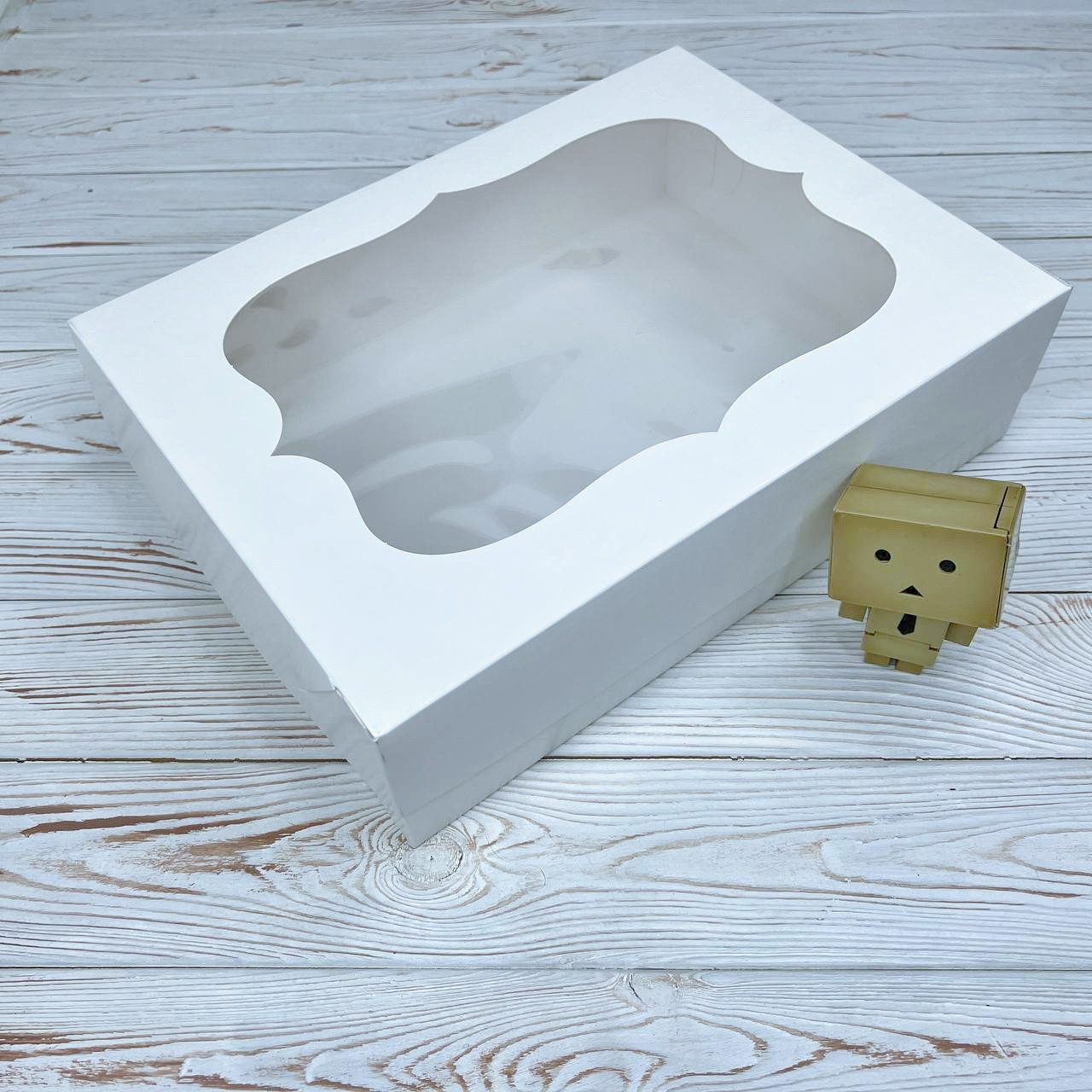 *10 шт* / Коробка / 340х250х90 мм / Біла / вікно-звичайне