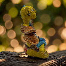 Оригінальна статуетка-оберіг для дому керамічна / Фігурка-талісман ручної роботи з кераміки, фото 2