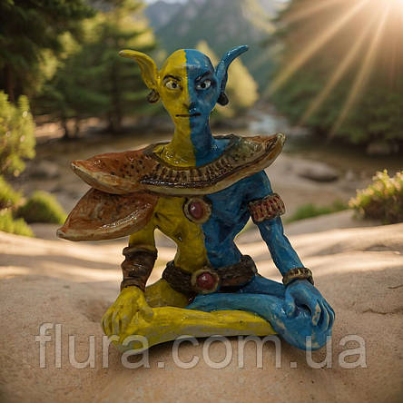 Оригінальна статуетка-оберіг для дому керамічна / Фігурка-талісман ручної роботи з кераміки, фото 1