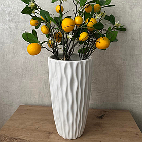 Керамічна ваза для квітів білого кольору 24см