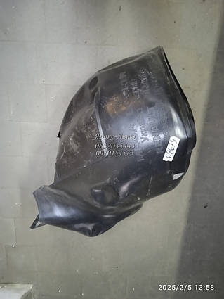 Підкрилок передній правий для автомобіля Renault Trafic 000061969