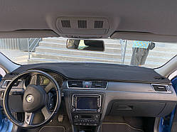 Накидка на панель приладів Skoda Rapid 2012+ Чохол/накидка на торпеду Шкода