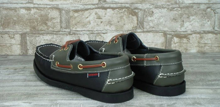 МОКАСИНЫ ТОПСАЙДЕРЫ SEBAGO, КОЖА черные на черной пдошве с оливковыми ...
